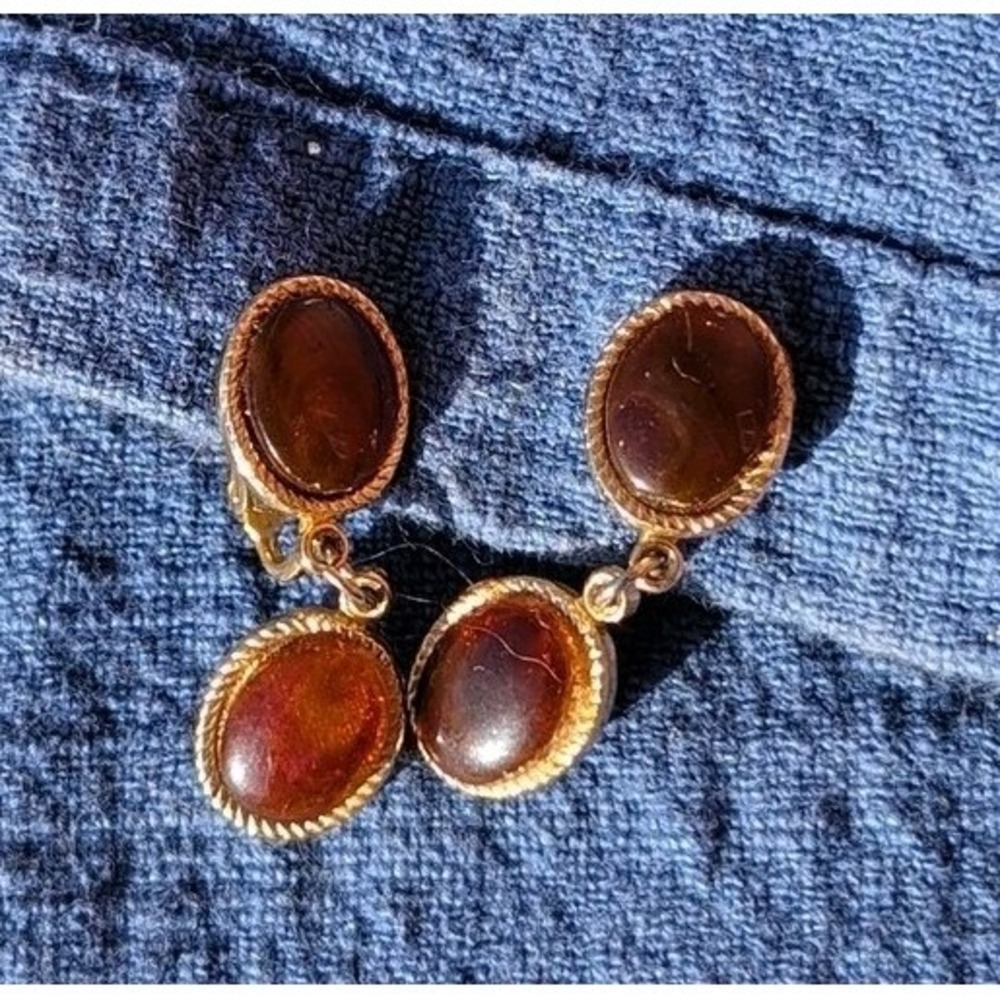 VTG Clip On! Faux Amber Dangle Earrings 3/4" Gold And Brown Dainty Boho - Picture 2 of 5